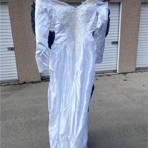 Elegant White Wedding Dress